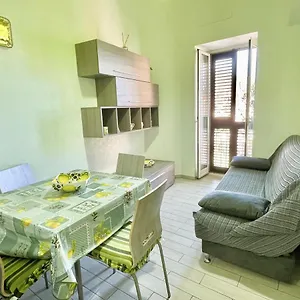 https://enzas-home-taormina.sicilyhotelsitaly.net