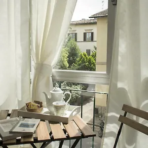 https://casa-sveva-florence.it-tuscanyhotel.com