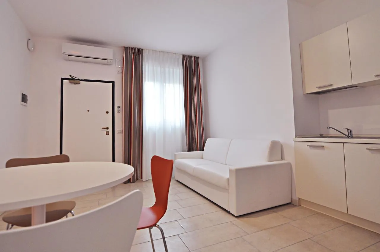 Bb Hotels Aparthotel Visconti Milánó 2*,